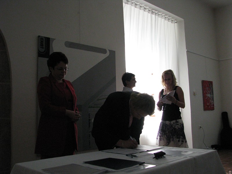img00075.jpg